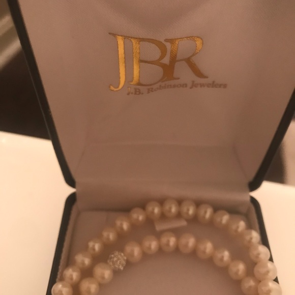 Pearl Bracelets with Crystals - Picture 3 of 4